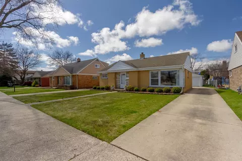 7834 N Harlem Ave, Niles, IL 60714
