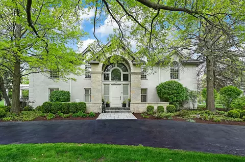 110 Indian Trail Rd, Oak Brook, IL 60523