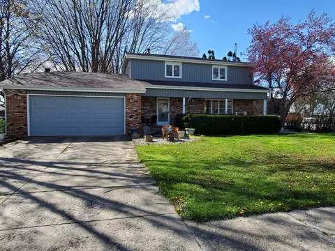 915 Independence Dr, Bourbonnais, IL 60914