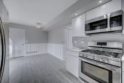 Kitchen - 3488 Fox Hill Rd, Aurora, IL 60504 photo 4 of 5