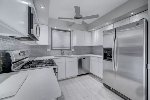 Kitchen - 3488 Fox Hill Rd, Aurora, IL 60504 photo 5 of 5