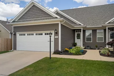 3004 E Stillwater Lndg, Urbana, IL 61802