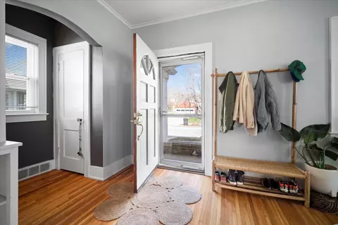 Entry Way - 515 S State St, Bloomington, IL 61701 photo 1 of 4