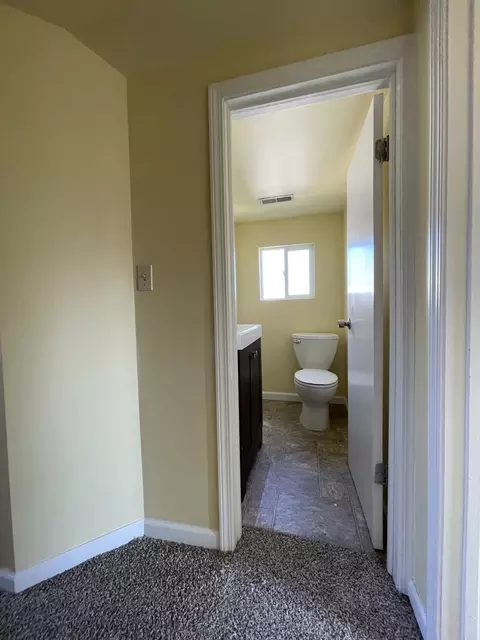 Entry Way - 1910 6th St, Peru, IL 61354 photo 1 of 2