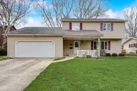 931 S 8th St, Saint Charles, IL 60174