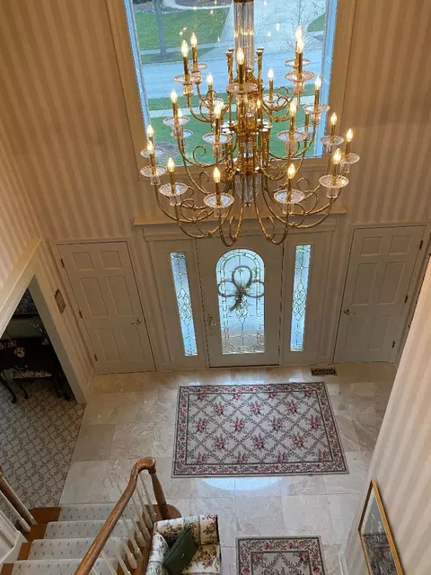 Entry Way - 2052 Stonebridge Ct, Wheaton, IL 60189 photo 1 of 2