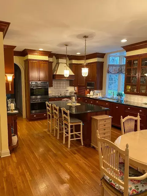 Kitchen - 2052 Stonebridge Ct, Wheaton, IL 60189 photo 1 of 2