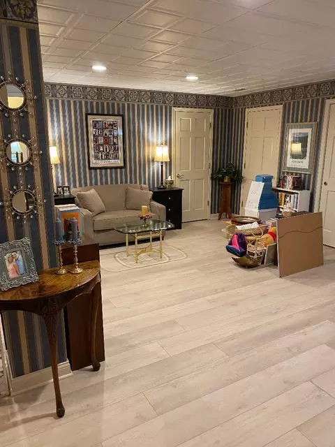 Living - 2052 Stonebridge Ct, Wheaton, IL 60189 photo 6 of 6