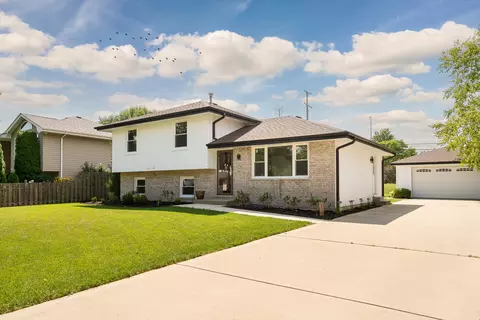 2113 Mystic Dr, Plainfield, IL 60585