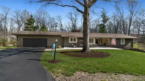 5568 Ridgemoor Ct, Rockford, IL 61107