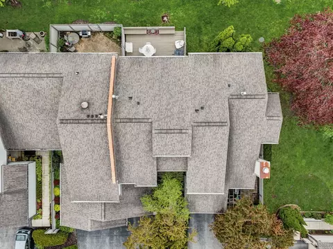105 Ginger Ct, Rolling Meadows, IL 60008 photo 32