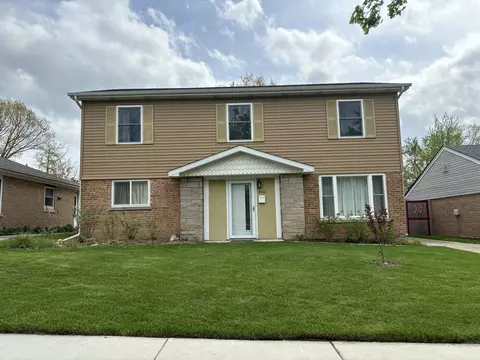 2461 Hawthorne Rd, Homewood, IL 60430
