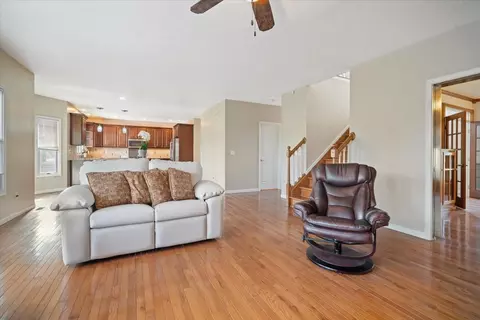 Living - 607 Ironwood Cc Dr, Normal, IL 61761 photo 2 of 3