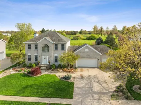 Exterior - 607 Ironwood Cc Dr, Normal, IL 61761 photo 2 of 6