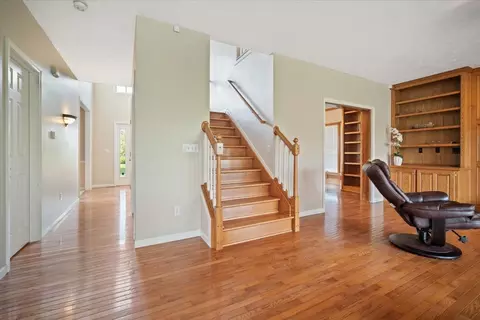 Entry Way - 607 Ironwood Cc Dr, Normal, IL 61761 photo 4 of 6