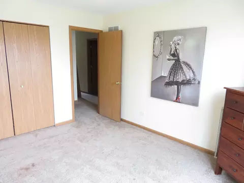 Bedroom - 2014 Heatherstone Ct, Plainfield, IL 60586 photo 3 of 4