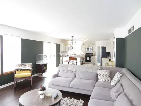 Living - 2014 Heatherstone Ct, Plainfield, IL 60586 photo 3 of 3