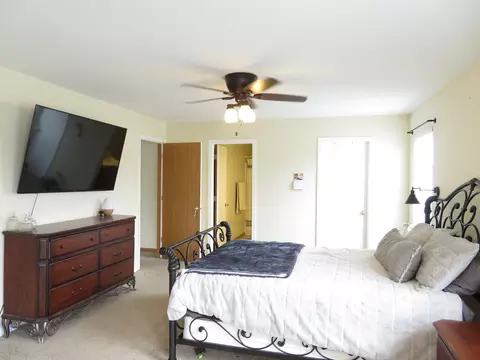 Bedroom - 2014 Heatherstone Ct, Plainfield, IL 60586 photo 2 of 4