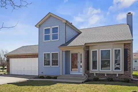 4 Century Ct, Lake Zurich, IL 60047