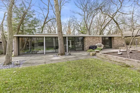 Exterior - 8617 Beech Ave, Munster, IN 46321 photo 2 of 12