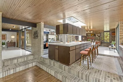 Kitchen - 8617 Beech Ave, Munster, IN 46321 photo 1 of 7