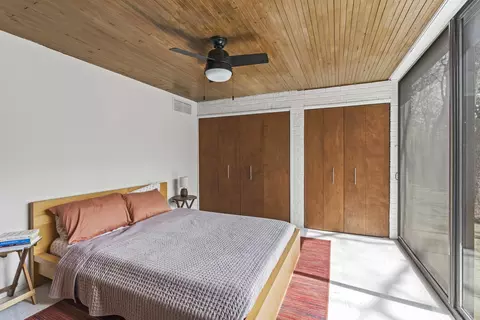 Bedroom - 8617 Beech Ave, Munster, IN 46321 photo 1 of 4