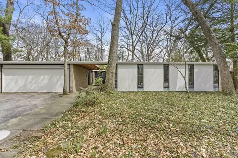 8617 Beech Ave, Munster, IN 46321