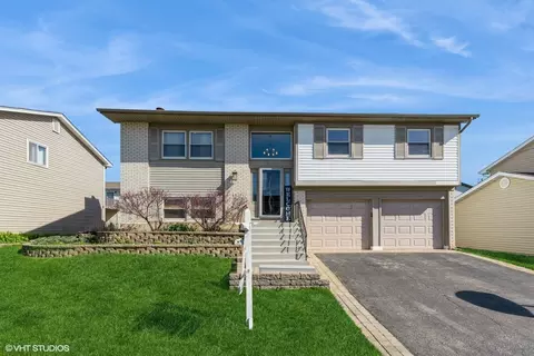 1320 Rock Cove Ct, Hoffman Estates, IL 60192