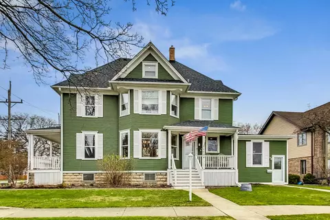 1104 N Highland Ave, Arlington Heights, IL 60004