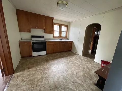 210 E 3rd St, Spring Valley, IL 61362 photo 3