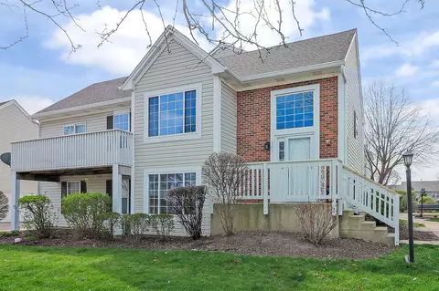 701 Hidden Creek Ln #701, North Aurora, IL 60542