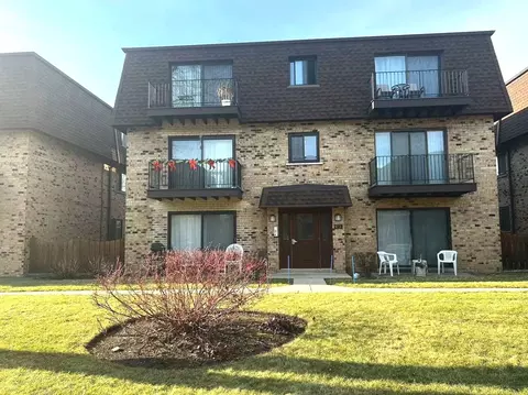 9714 Bianco Ter #E, Des Plaines, IL 60016