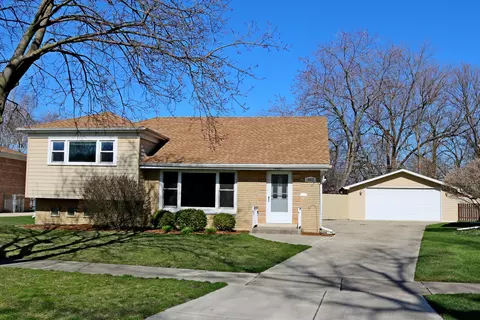 10037 Alice Ct, Oak Lawn, IL 60453