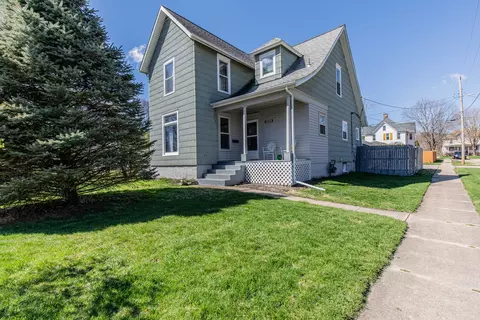 1204 S Chestnut St, Princeton, IL 61356