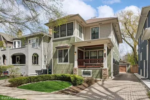934 Belleforte Ave, Oak Park, IL 60302
