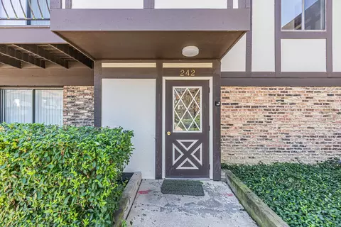 242 George St #A, Bensenville, IL 60106