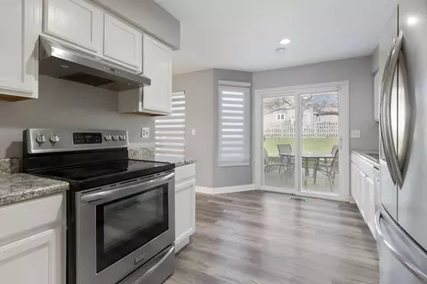 Kitchen - 1070 Division St, Geneva, IL 60134 photo 3 of 4