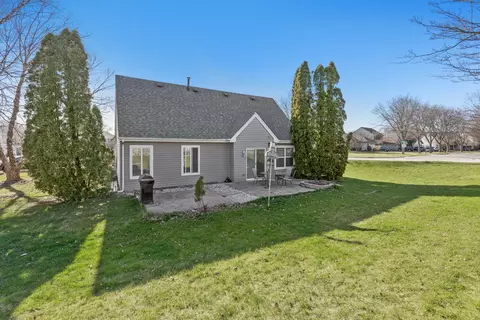 Exterior - 1070 Division St, Geneva, IL 60134 photo 6 of 6