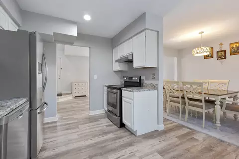 Kitchen - 1070 Division St, Geneva, IL 60134 photo 1 of 4