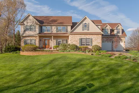 40 W638 Prairie Xing, Elgin, IL 60124