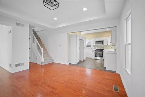 108 E 6th St, Gridley, IL 61744 photo 5