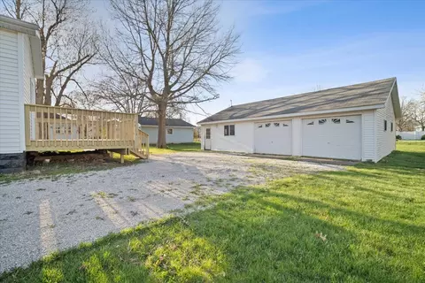 108 E 6th St, Gridley, IL 61744 photo 3