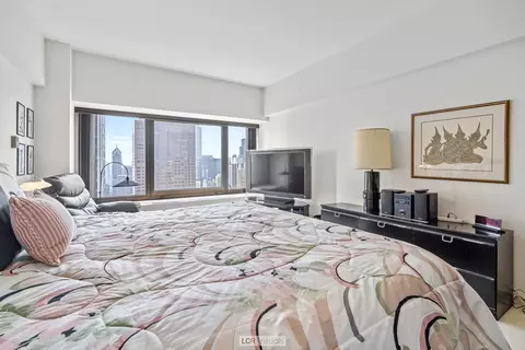Bedroom - 175 E Delaware Pl #4816, Chicago, IL 60611 photo 2 of 4