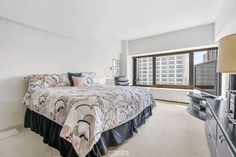 Bedroom - 175 E Delaware Pl #4816, Chicago, IL 60611 photo 3 of 4