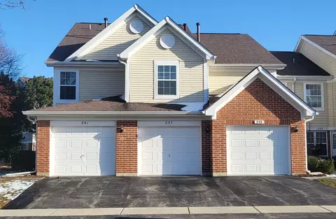 237 Ashbury Ln W, Roselle, IL 60172