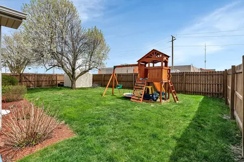 Exterior - 2685 E Border St, Diamond, IL 60416 photo 4 of 6