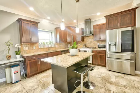 Kitchen - 2608 Fieldstone Ct, Normal, IL 61761 photo 4 of 4