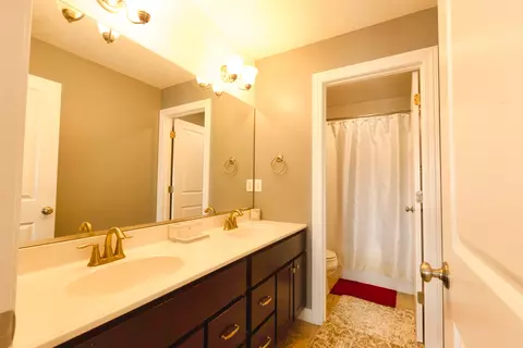 Bath - 2608 Fieldstone Ct, Normal, IL 61761 photo 1 of 6
