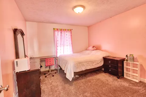 Bedroom - 2608 Fieldstone Ct, Normal, IL 61761 photo 2 of 9
