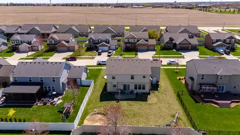 View/Area - 2608 Fieldstone Ct, Normal, IL 61761 photo 2 of 2